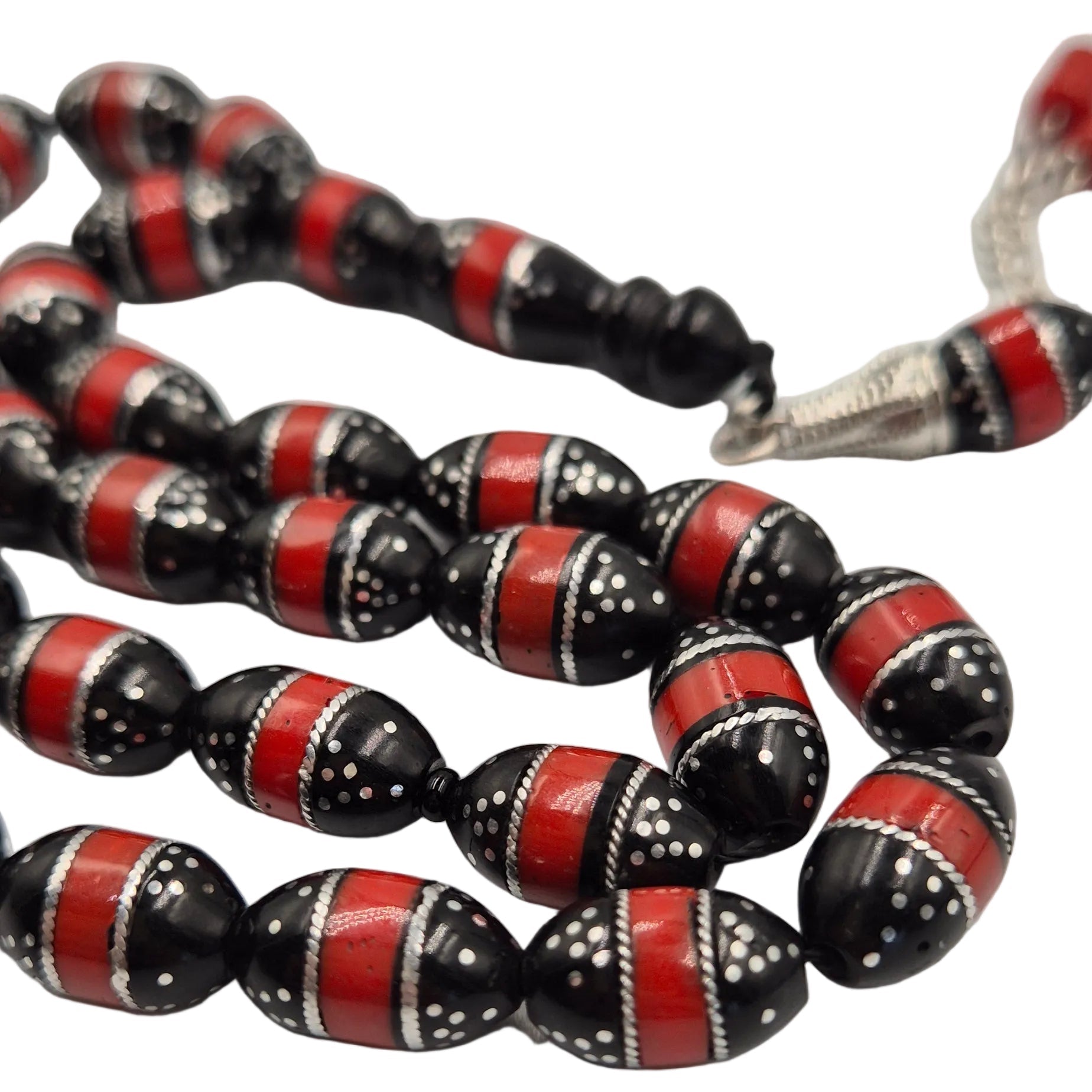 Kuka Beads Mesbah with black and red pattern and silver