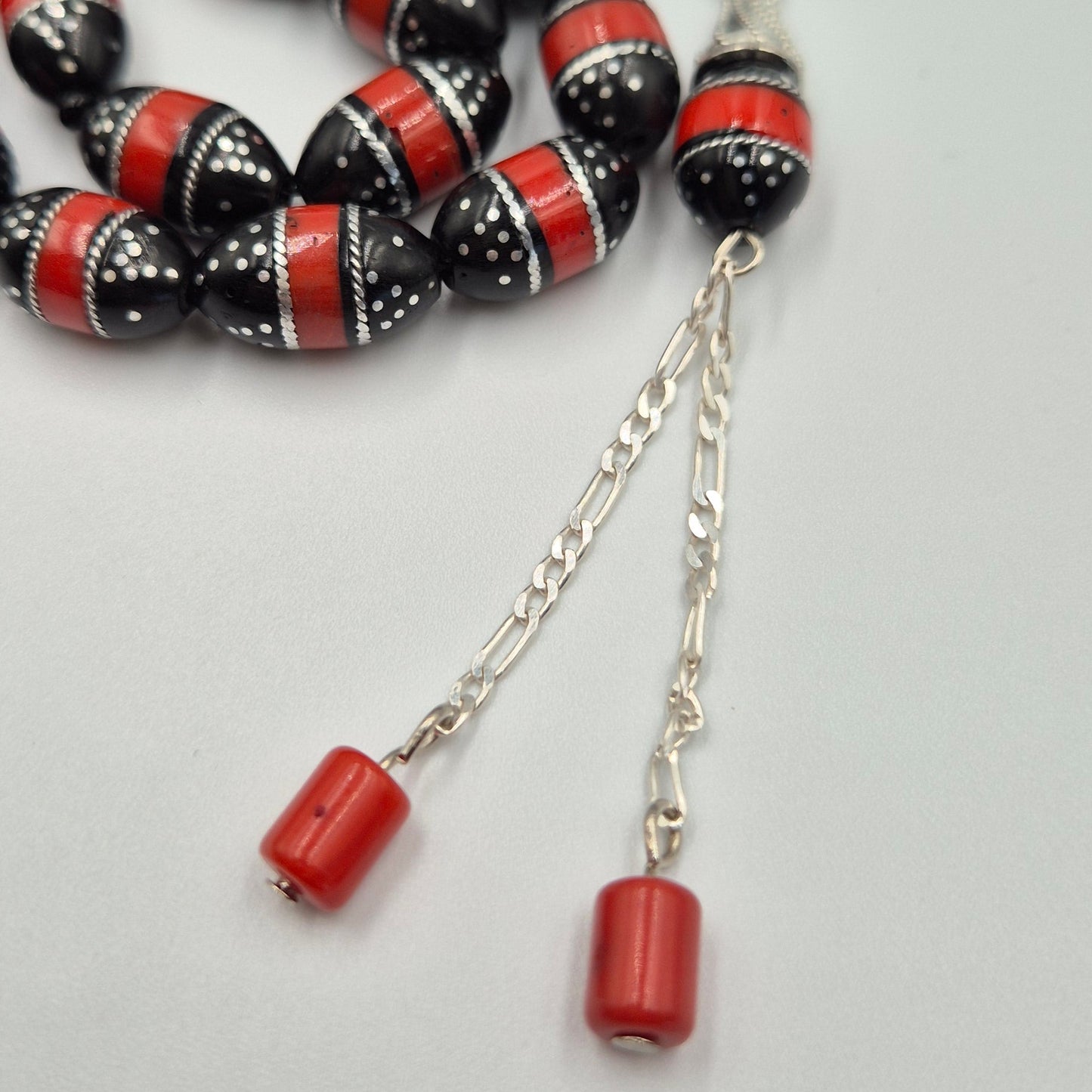 Kuka Beads Mesbah with black and red pattern and silver
